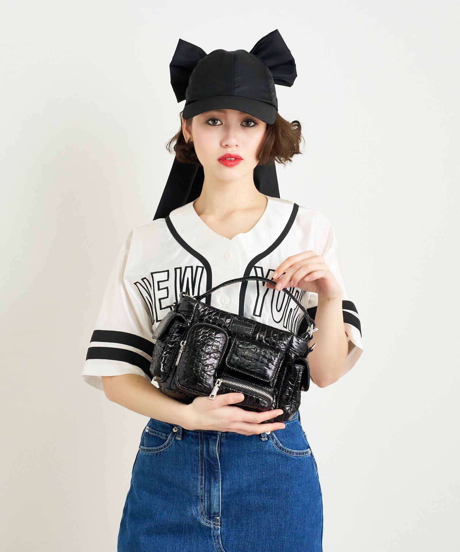 ANNA SUI NYC メタリックフェイククロコマルチポケットチビバッグ
