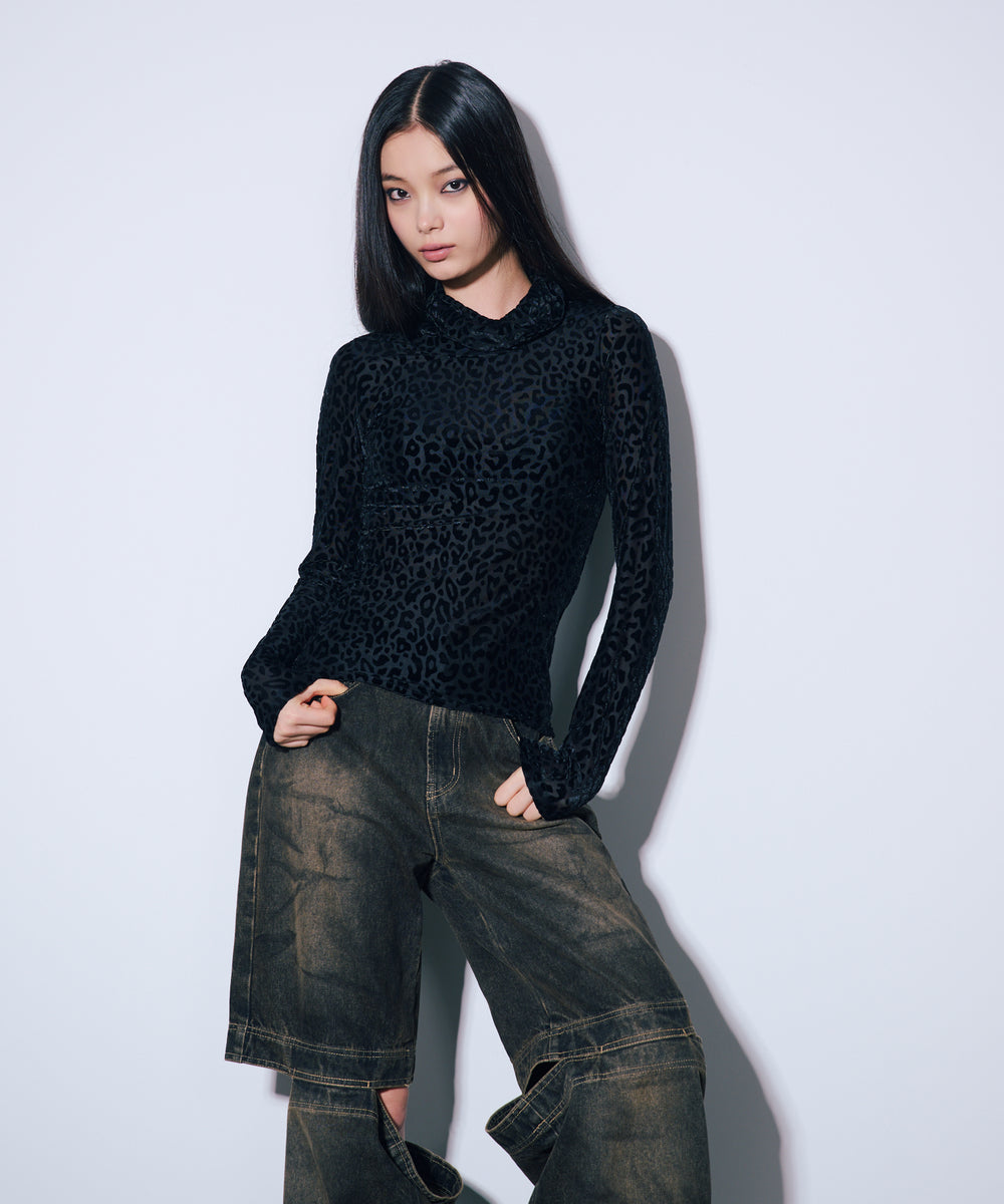 総柄シアータートルネック