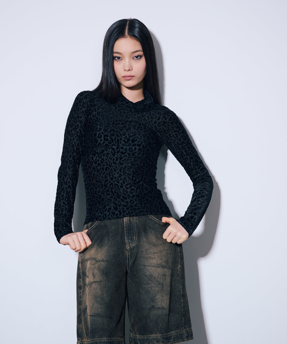 総柄シアータートルネック