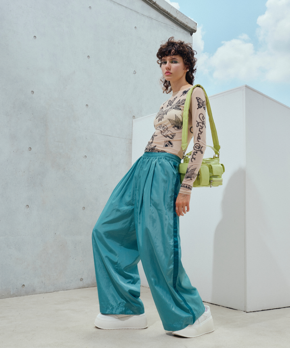 サイドラインワイドパンツ