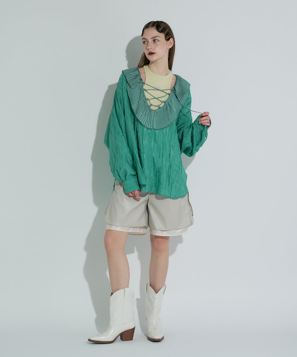 レザーハーフパンツ